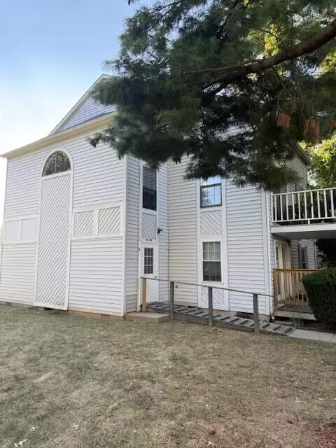 404 Bainbridge Ct, Lexington, KY 40509