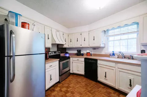 Kitchen - 148 Bold Ruler Trl, Corbin, KY 40701 photo 1 of 1