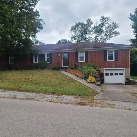 1037 Pueblo Trl, Frankfort, KY 40601