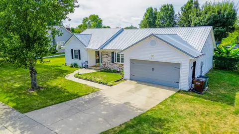 301 Tincher Dr, Versailles, KY 40383