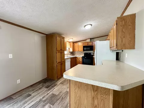 37 Hall Cir, Gray, KY 40734 photo 8
