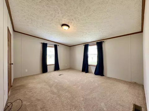 37 Hall Cir, Gray, KY 40734 photo 11