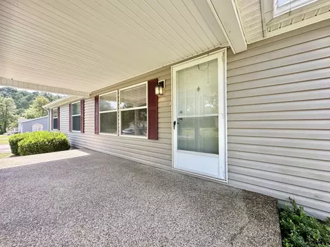 37 Hall Cir, Gray, KY 40734 photo 6