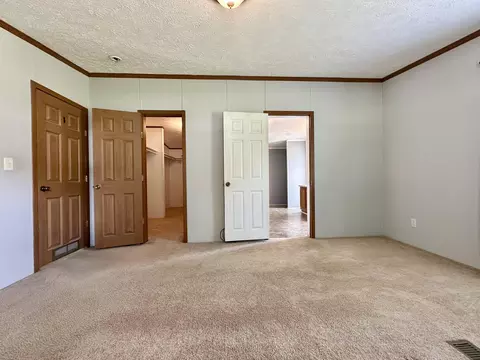 37 Hall Cir, Gray, KY 40734 photo 12