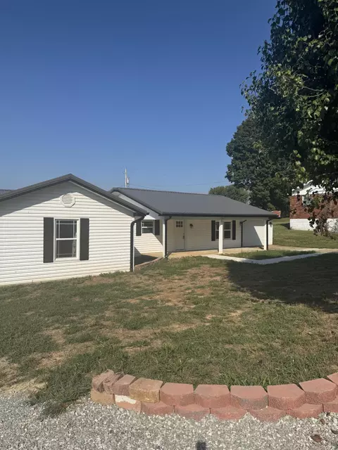 607 Panarama Dr, Ferguson, KY 42533