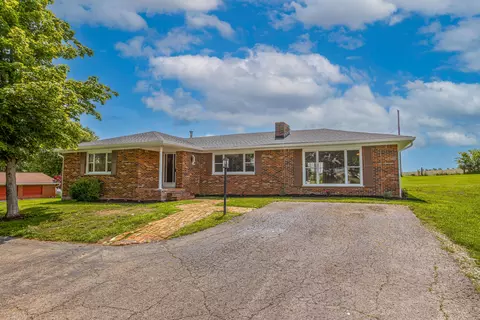 9581 Harrodsburg Rd, Wilmore, KY 40390