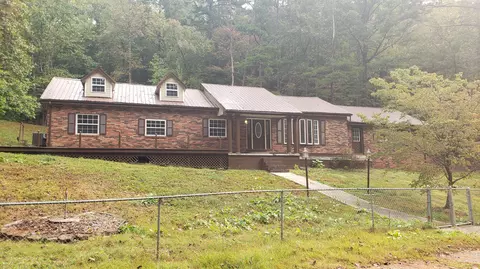 755 N Rocky Br, Oneida, KY 40972