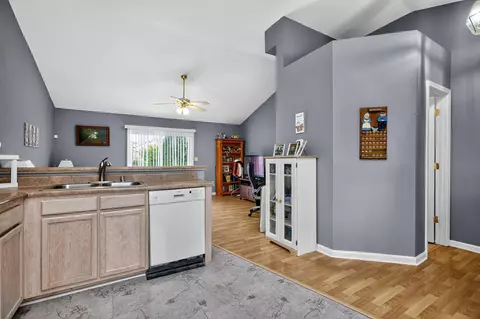 404 John Sutherland Dr, Nicholasville, KY 40356