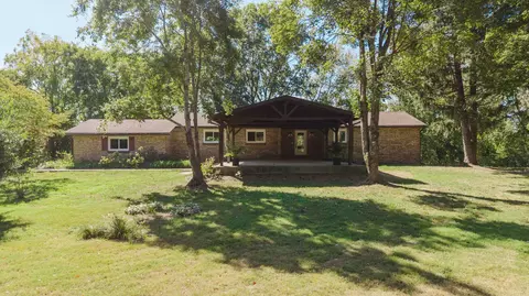 575 Chrisman Cir, Danville, KY 40422