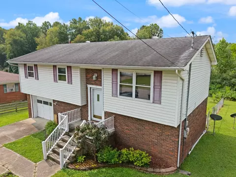 492 Oaklawn Cir, Corbin, KY 40701 photo 2