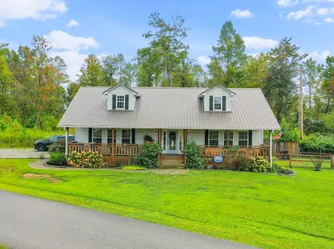 882 S Begley Rd, Mckee, KY 40447