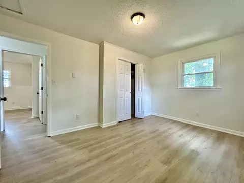 Bedroom - 2395 Highway 452, Eubank, KY 42567 photo 3 of 6