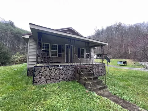 2613 Arkansas Creek Rd, Martin, KY 41649