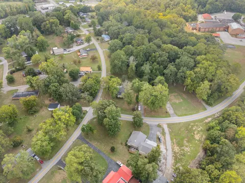 View/Area - 376 E French Ave, Burnside, KY 42519 photo 2 of 3