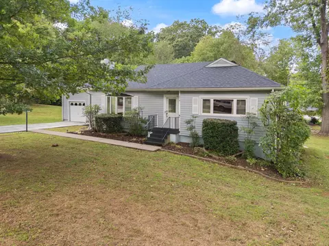 Exterior - 376 E French Ave, Burnside, KY 42519 photo 4 of 31