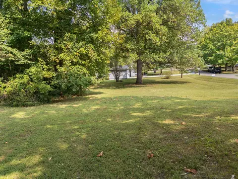 Exterior - 376 E French Ave, Burnside, KY 42519 photo 12 of 31