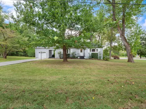 Exterior - 376 E French Ave, Burnside, KY 42519 photo 14 of 31