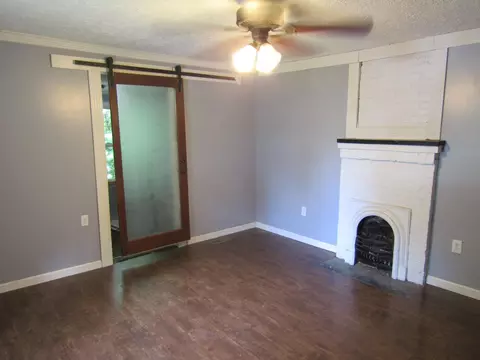 Living - 27 Charter Oaks Dr, Gray, KY 40734 photo 2 of 8