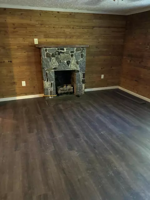 Living - 27 Charter Oaks Dr, Gray, KY 40734 photo 8 of 8