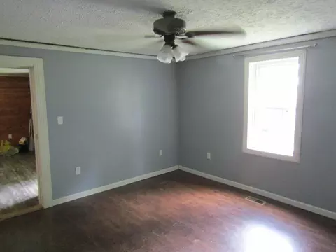 Living - 27 Charter Oaks Dr, Gray, KY 40734 photo 6 of 8