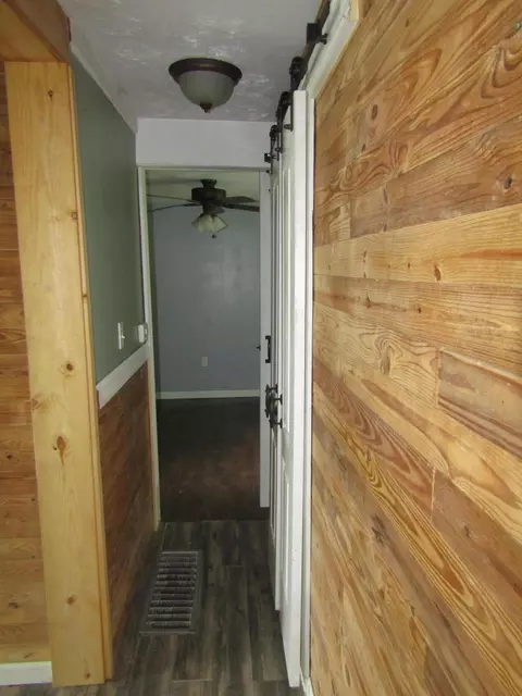 Entry Way - 27 Charter Oaks Dr, Gray, KY 40734 photo 1 of 2