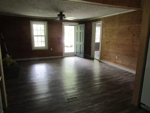 Living - 27 Charter Oaks Dr, Gray, KY 40734 photo 4 of 8