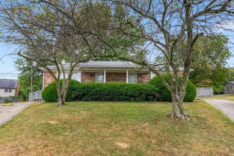 401 Downing Ct, Lexington, KY 40517