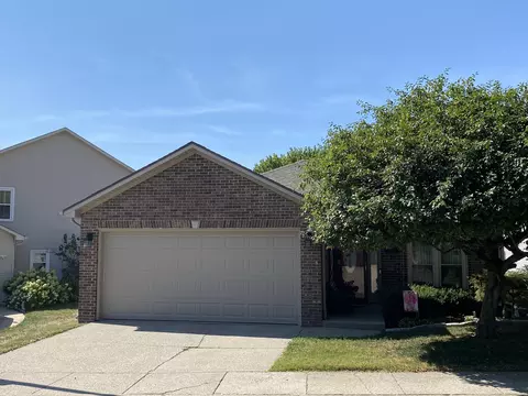 2037 Glade Ln, Lexington, KY 40513