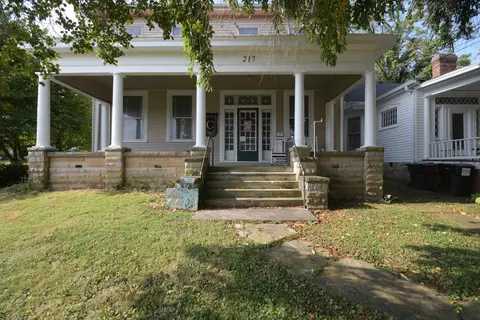 217 W Main St, Mount Sterling, KY 40353