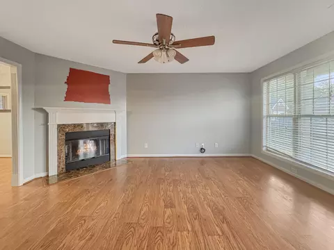 Living - 102 Wharton Ct, Georgetown, KY 40324 photo 3 of 3