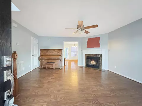 Living - 102 Wharton Ct, Georgetown, KY 40324 photo 1 of 3