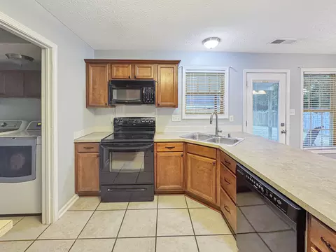 Kitchen - 102 Wharton Ct, Georgetown, KY 40324 photo 3 of 3