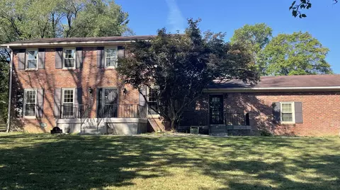 9 Timberlawn Ln, Frankfort, KY 40601