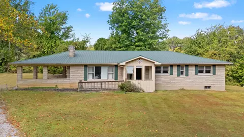 190 Treeline Dr, Berea, KY 40403