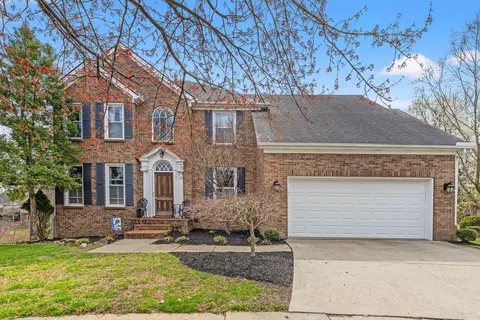 4008 Creekwater Cir, Lexington, KY 40515