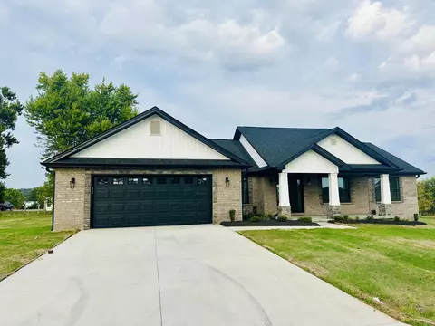 127 Carriage Ct, Somerset, KY 42503