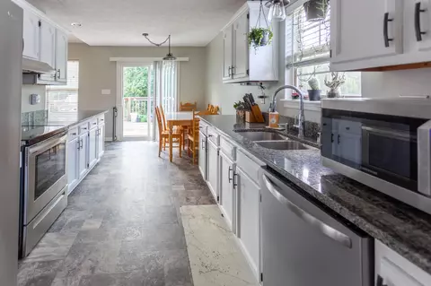 217 Weslyn Way, Nicholasville, KY 40356