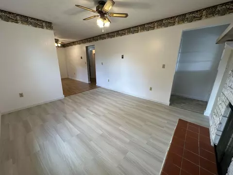 Living - 107 Rogers Ln, Faubush, KY 42544 photo 6 of 6
