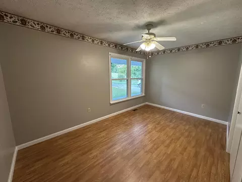 Bedroom - 107 Rogers Ln, Faubush, KY 42544 photo 1 of 7