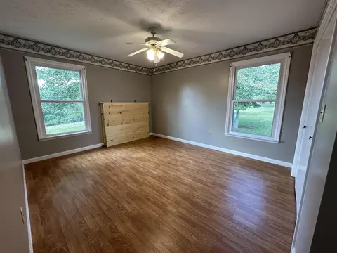 Bedroom - 107 Rogers Ln, Faubush, KY 42544 photo 6 of 7