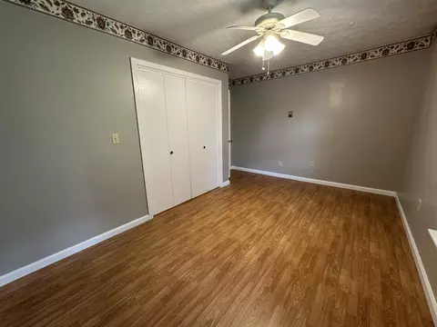 Bedroom - 107 Rogers Ln, Faubush, KY 42544 photo 3 of 7