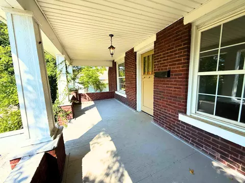 Exterior - 502 W 3rd St, Corbin, KY 40701 photo 9 of 11