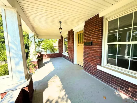 Exterior - 502 W 3rd St, Corbin, KY 40701 photo 4 of 11