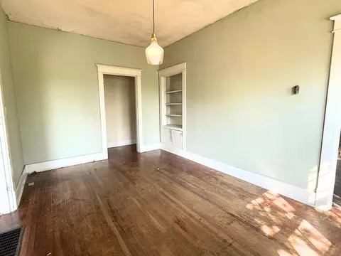 Living - 502 W 3rd St, Corbin, KY 40701 photo 6 of 6