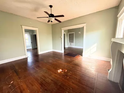 Living - 502 W 3rd St, Corbin, KY 40701 photo 3 of 6