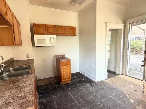 Kitchen - 502 W 3rd St, Corbin, KY 40701 photo 2 of 2