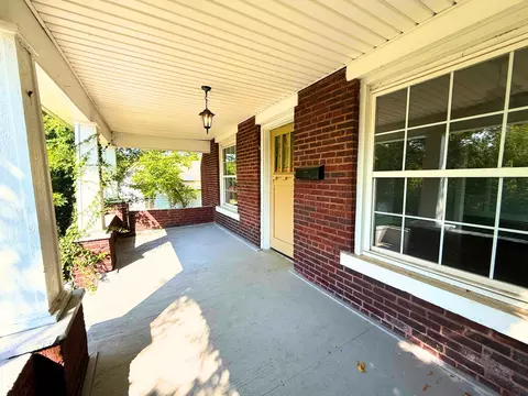Exterior - 502 W 3rd St, Corbin, KY 40701 photo 3 of 11