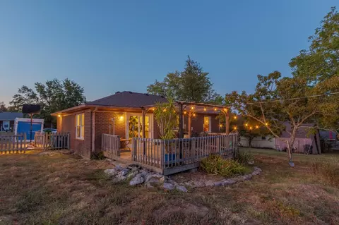 Exterior - 319 Thacker Dr, Wilmore, KY 40390 photo 4 of 10