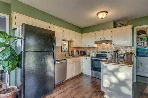 Kitchen - 319 Thacker Dr, Wilmore, KY 40390 photo 3 of 5