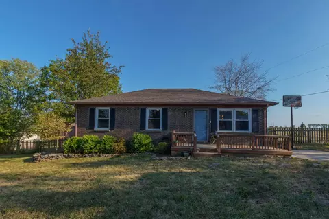 Exterior - 319 Thacker Dr, Wilmore, KY 40390 photo 2 of 10